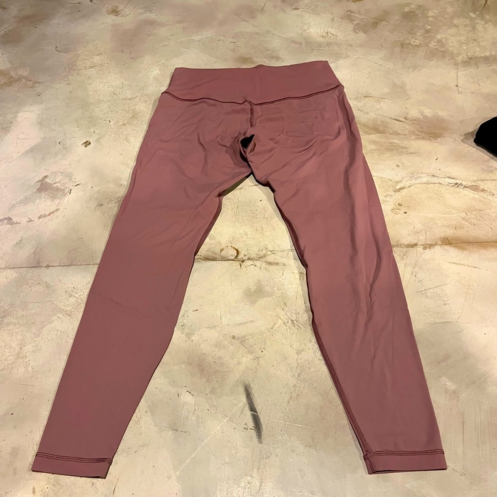 pinkish purple leggings